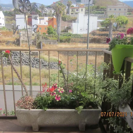 Homestay szállás Terraced House Loft Bed With Infrared Sauna Cabin Or Sea View Dbl In Puerto De La Cruz